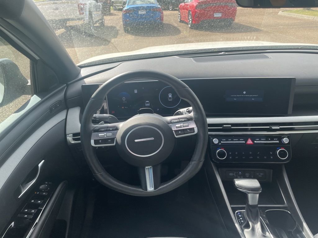 Certified 2025 Hyundai Santa Cruz Limited image 18