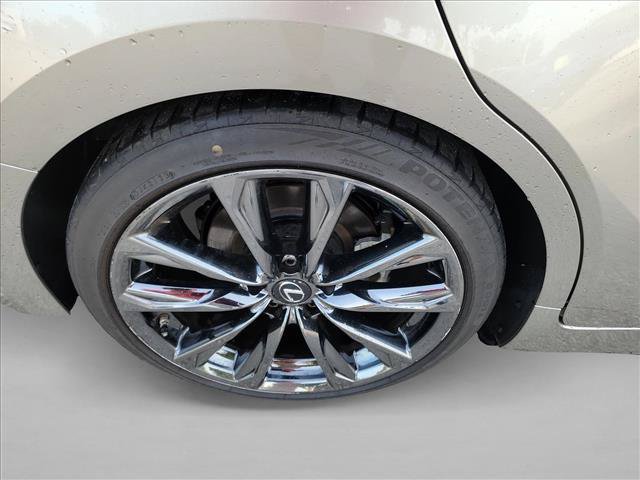 Used 2022 Lexus IS 350 F Sport RWD image 11