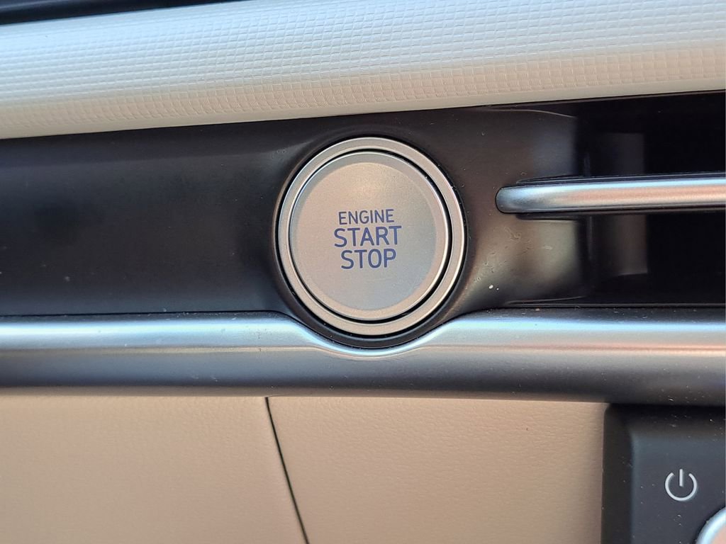 Used 2025 Hyundai Tucson SE image 29