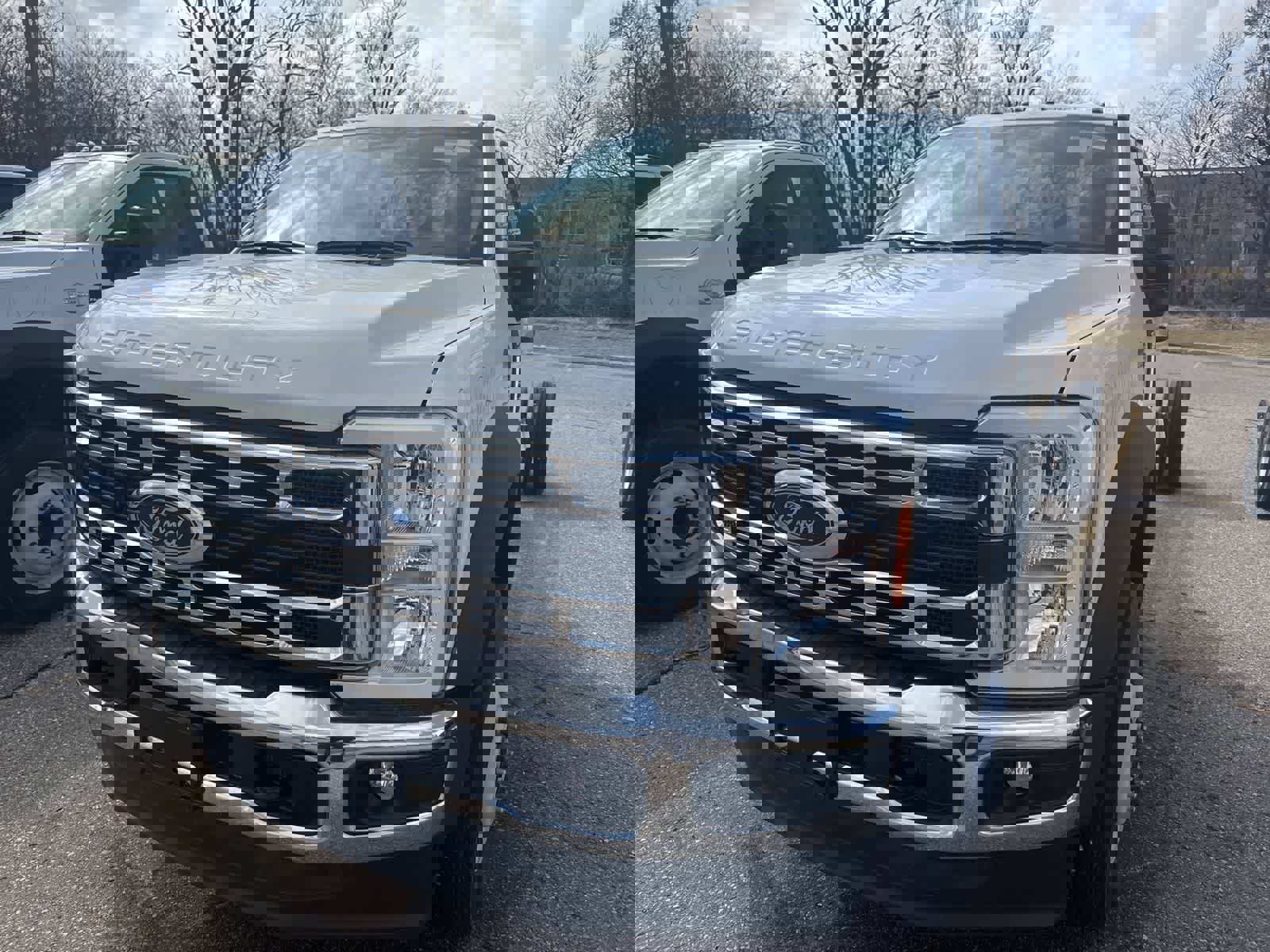 New 2023 Ford F450 XLT w/ XLT Value Package image 1