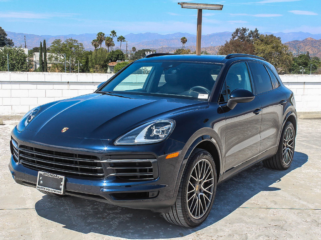 Used 2019 Porsche Cayenne S w/ Premium Package AWD/4WD image 3