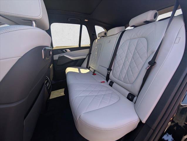 New 2026 BMW X5 xDrive50e w/ M Sport Package AWD/4WD image 19