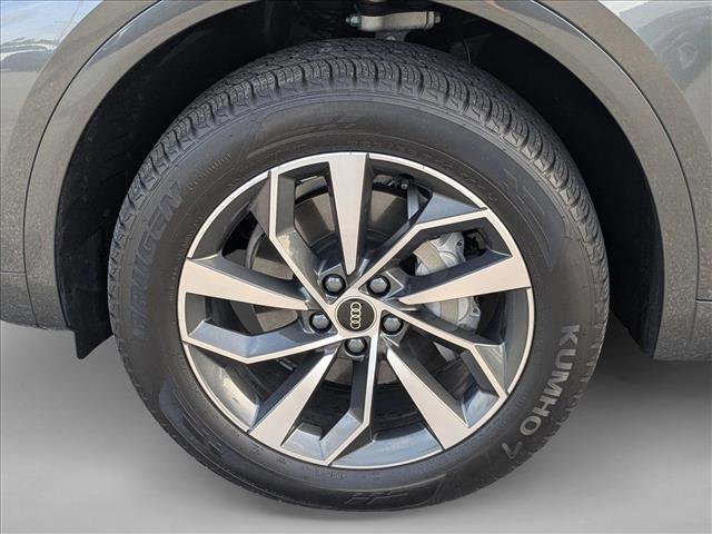 Used 2023 Audi Q5 2.0T Premium Plus w/ Premium Plus Package AWD/4WD image 10