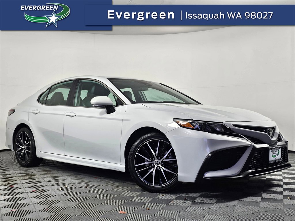 Used 2022 Toyota Camry SE