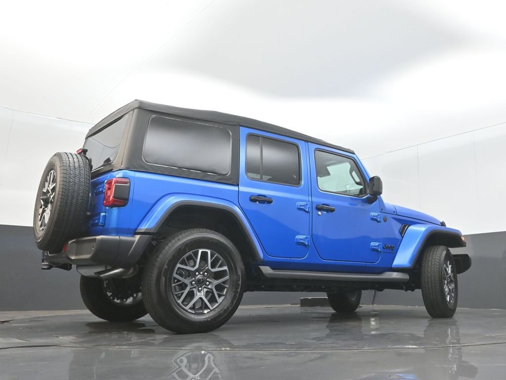 New 2025 Jeep Wrangler Unlimited Sahara AWD/4WD image 33