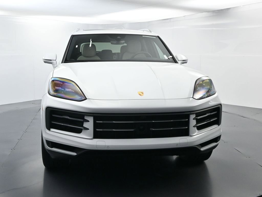Certified 2025 Porsche Cayenne AWD/4WD image 18