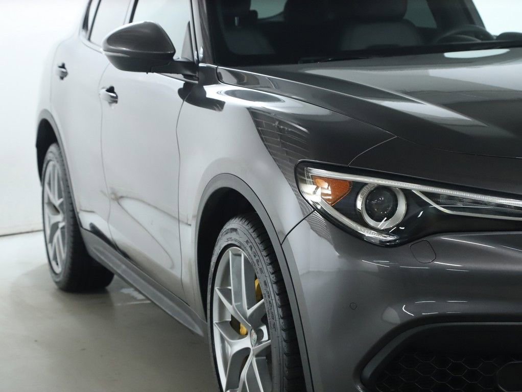 Used 2018 Alfa Romeo Stelvio Ti Sport image 8