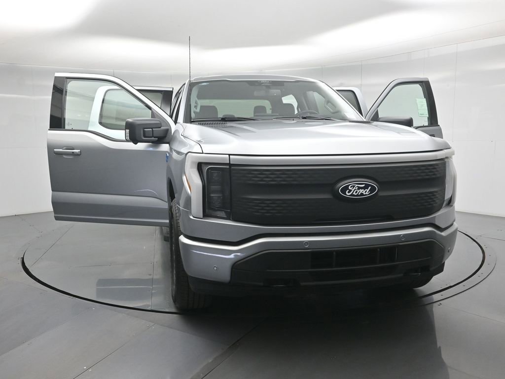 New 2025 Ford F150 Lightning Flash AWD/4WD image 30