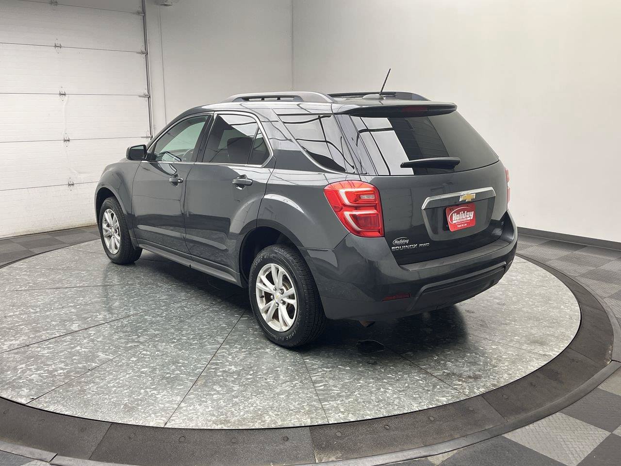 Used 2017 Chevrolet Equinox LT w/ Convenience Package AWD/4WD image 2