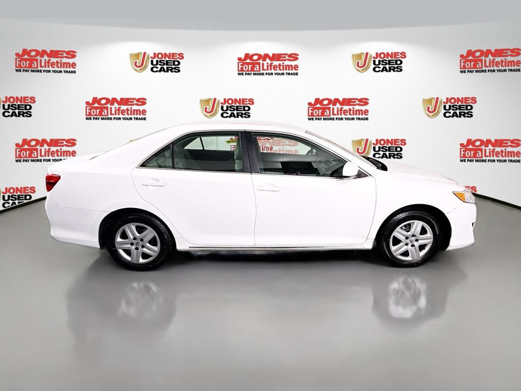 Used 2014 Toyota Camry LE FWD image 14