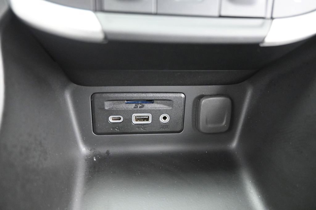 Used 2024 GMC Terrain SLT AWD/4WD image 32