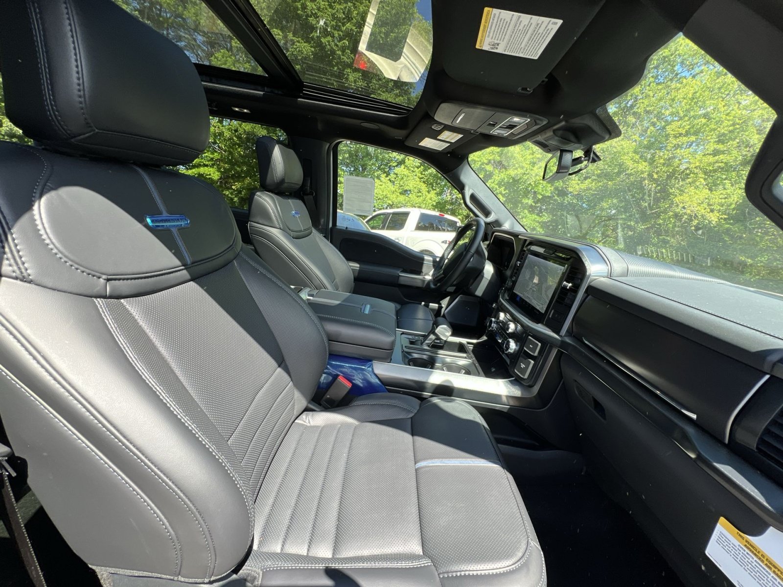 New 2025 Ford F150 Platinum w/ Equipment Group 702A High AWD/4WD image 26