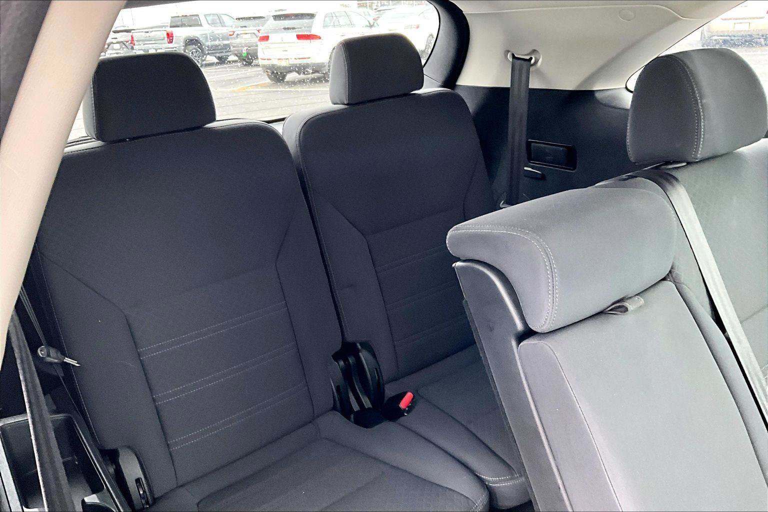 Used 2016 Kia Sorento LX w/ LX Convenience Package image 29