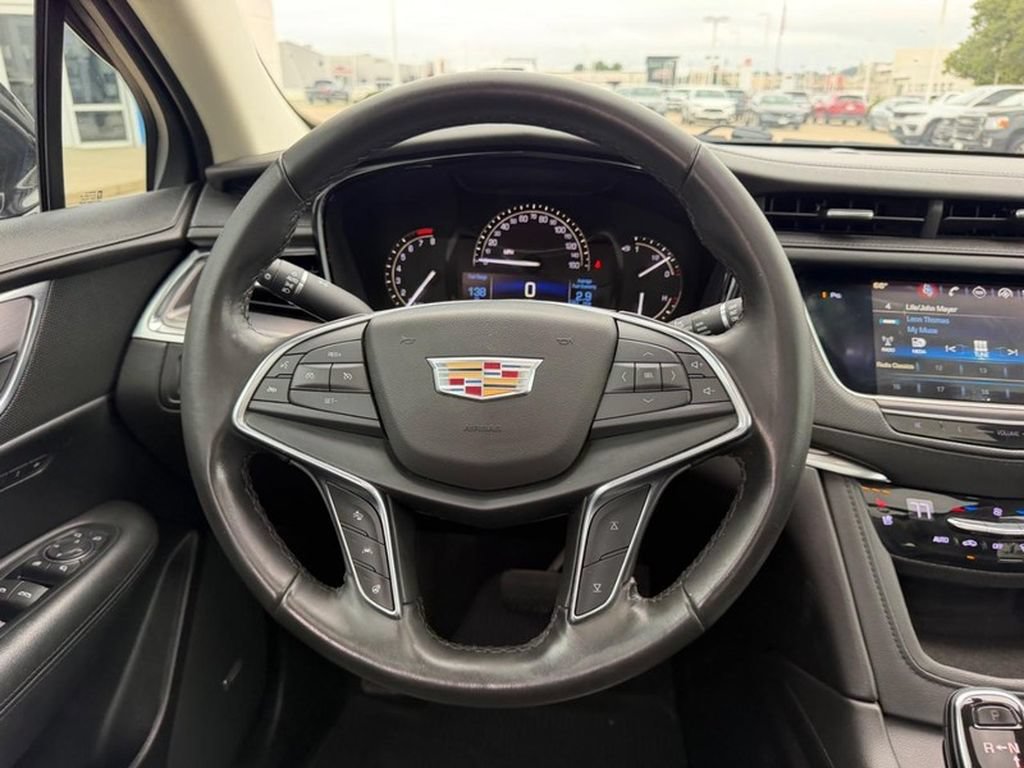 Used 2018 Cadillac XT5 Premium Luxury FWD image 13