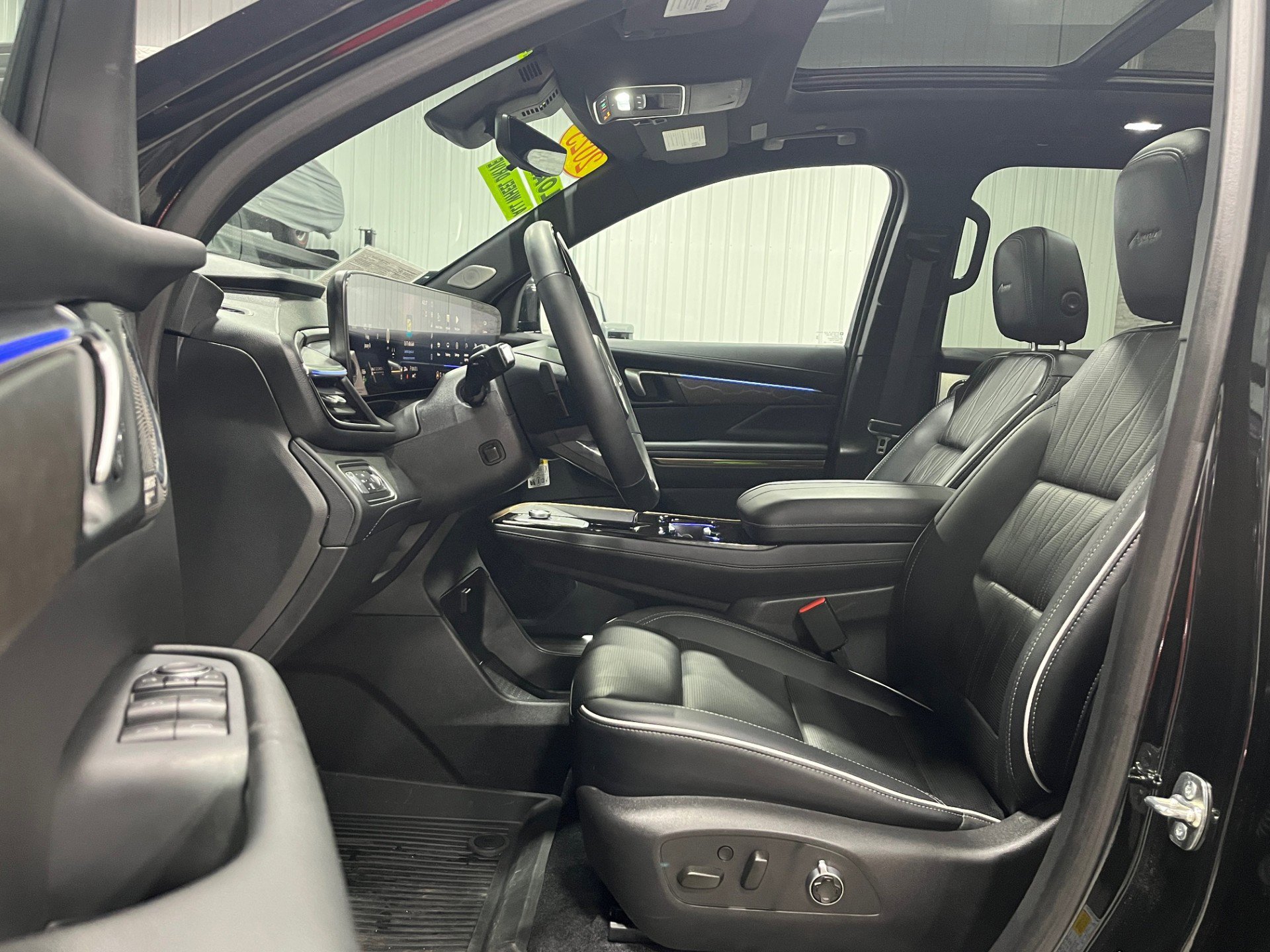 Certified 2025 Buick Enclave Avenir w/ Super Cruise Package image 13