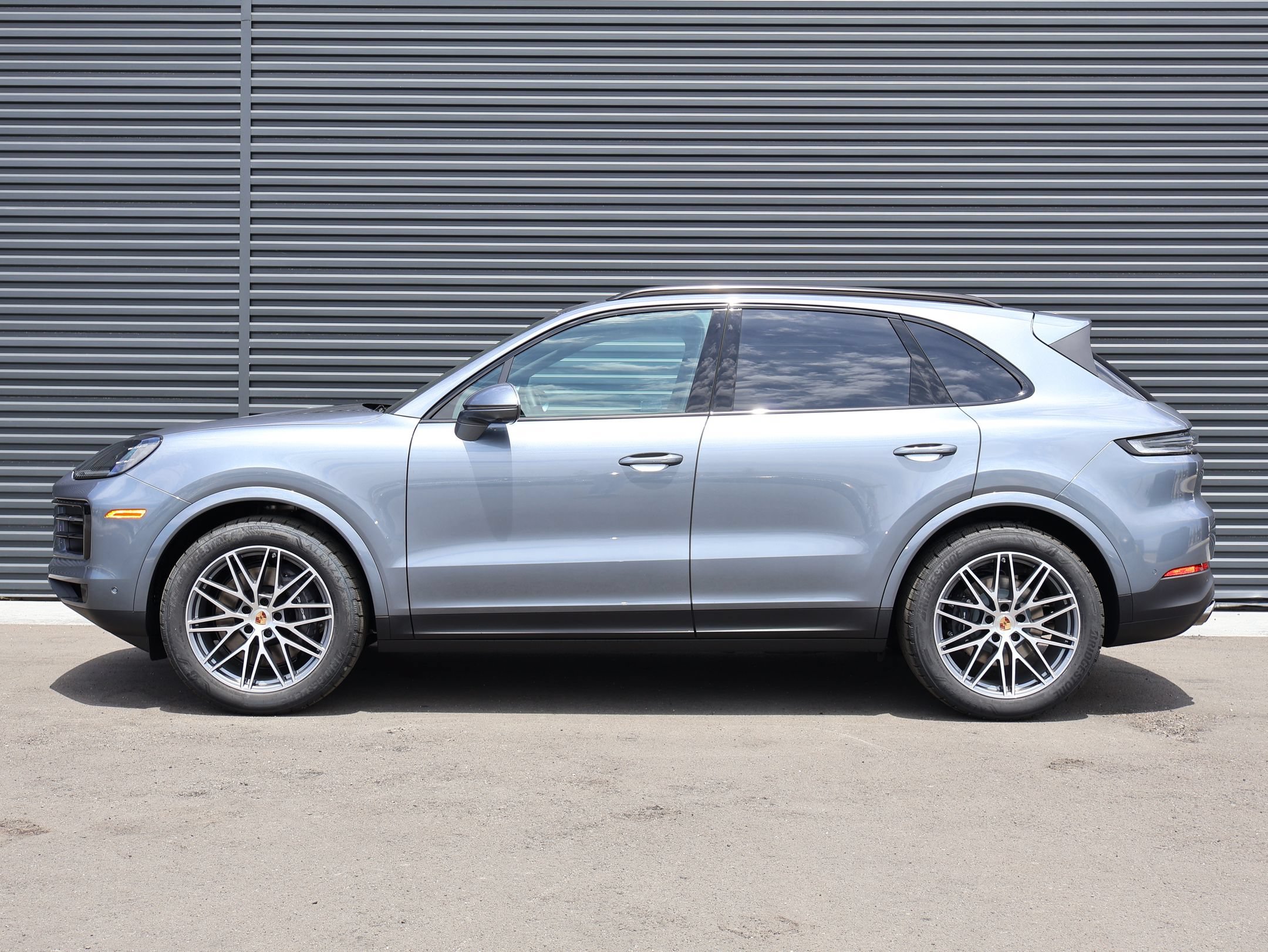 New 2026 Porsche Cayenne AWD/4WD image 2