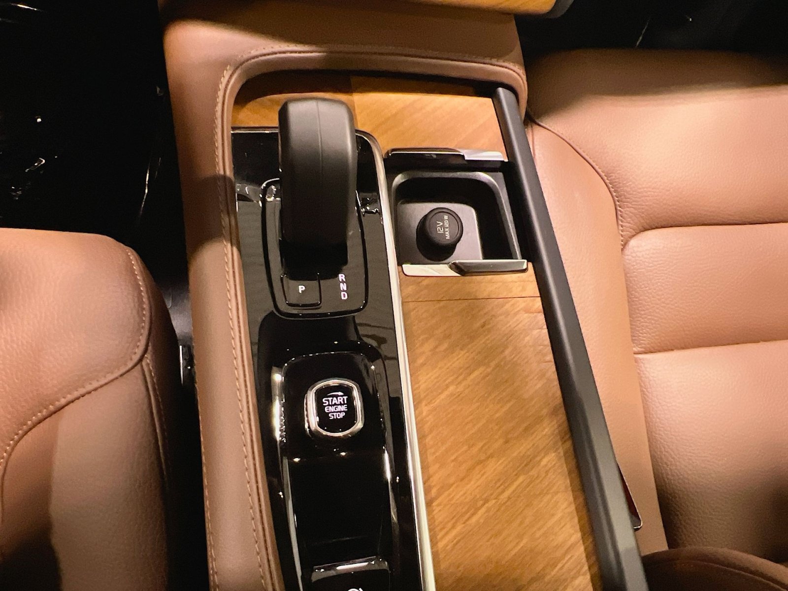 Certified 2023 Volvo XC90 B6 Plus w/ Protection Package Premier AWD/4WD image 22