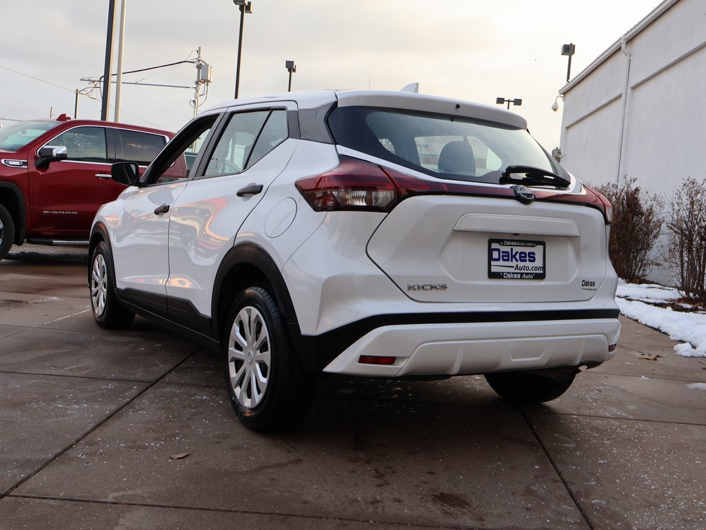 Used 2022 Nissan Kicks S image 5