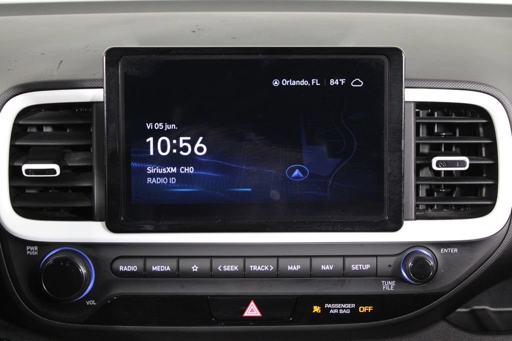 Certified 2024 Hyundai Venue Limited FWD image 9