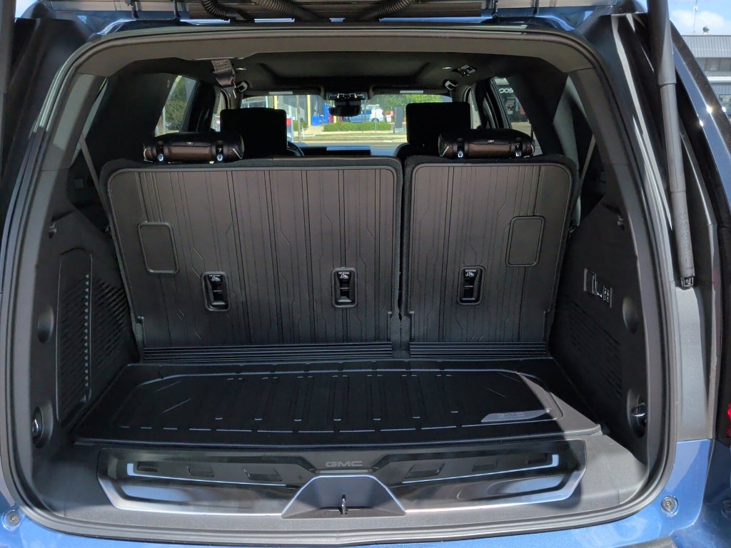 New 2026 GMC Yukon Denali Ultimate AWD/4WD image 40