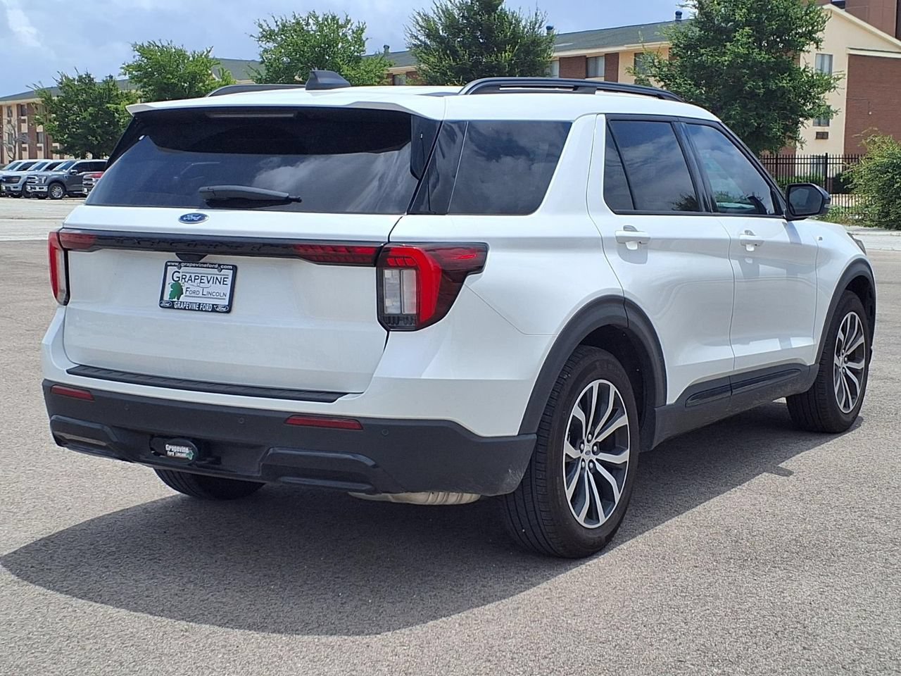 New 2026 Ford Explorer ST-Line RWD image 4