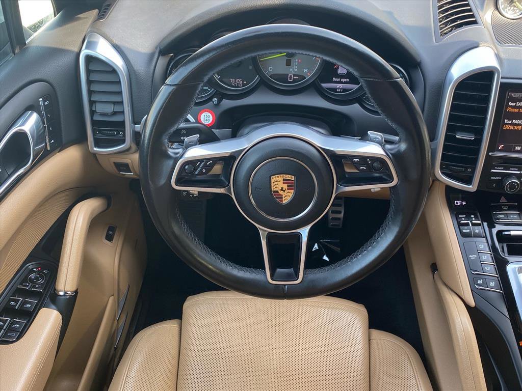 Used 2016 Porsche Cayenne S image 6