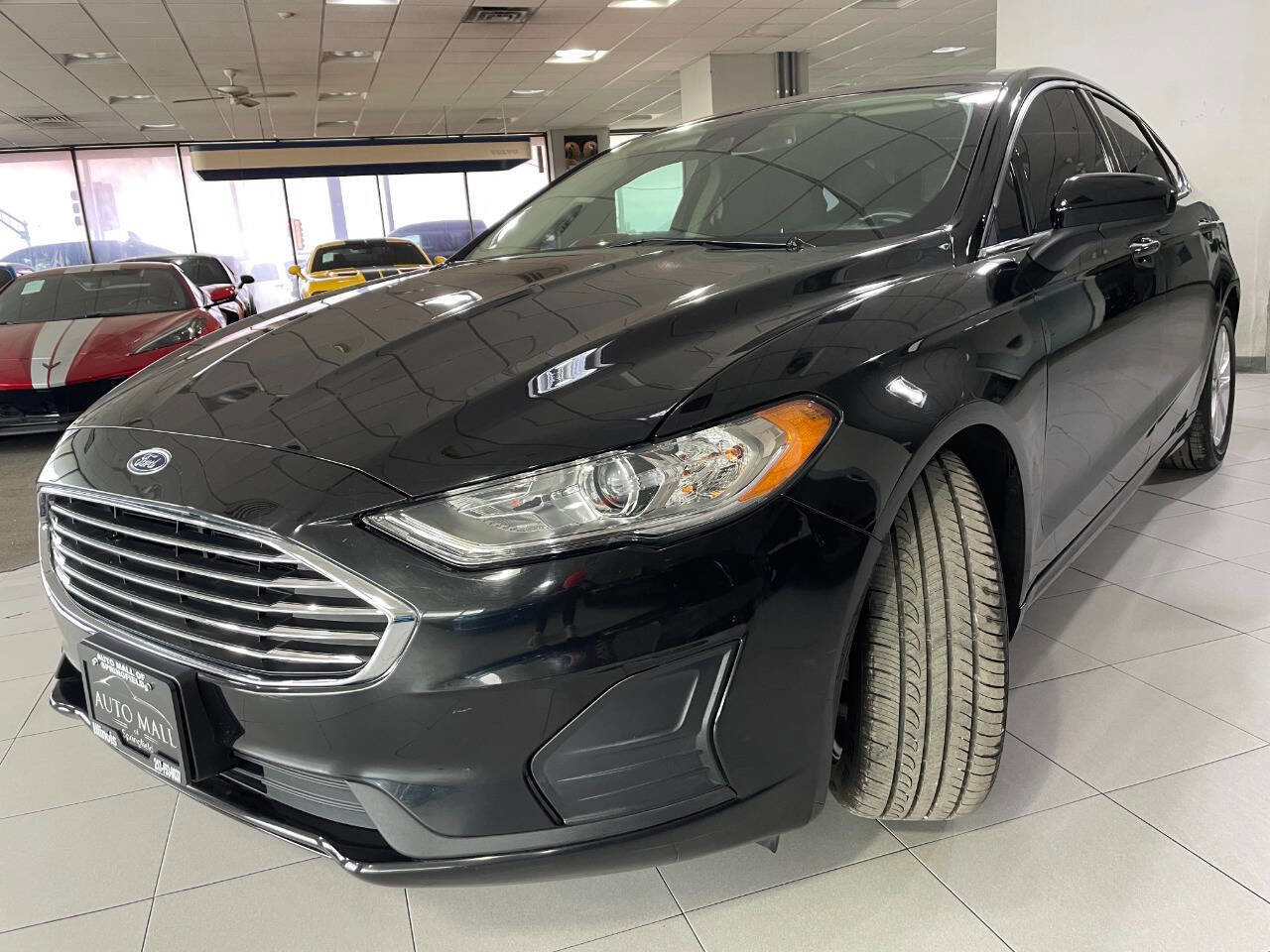 Used 2020 Ford Fusion SE image 3