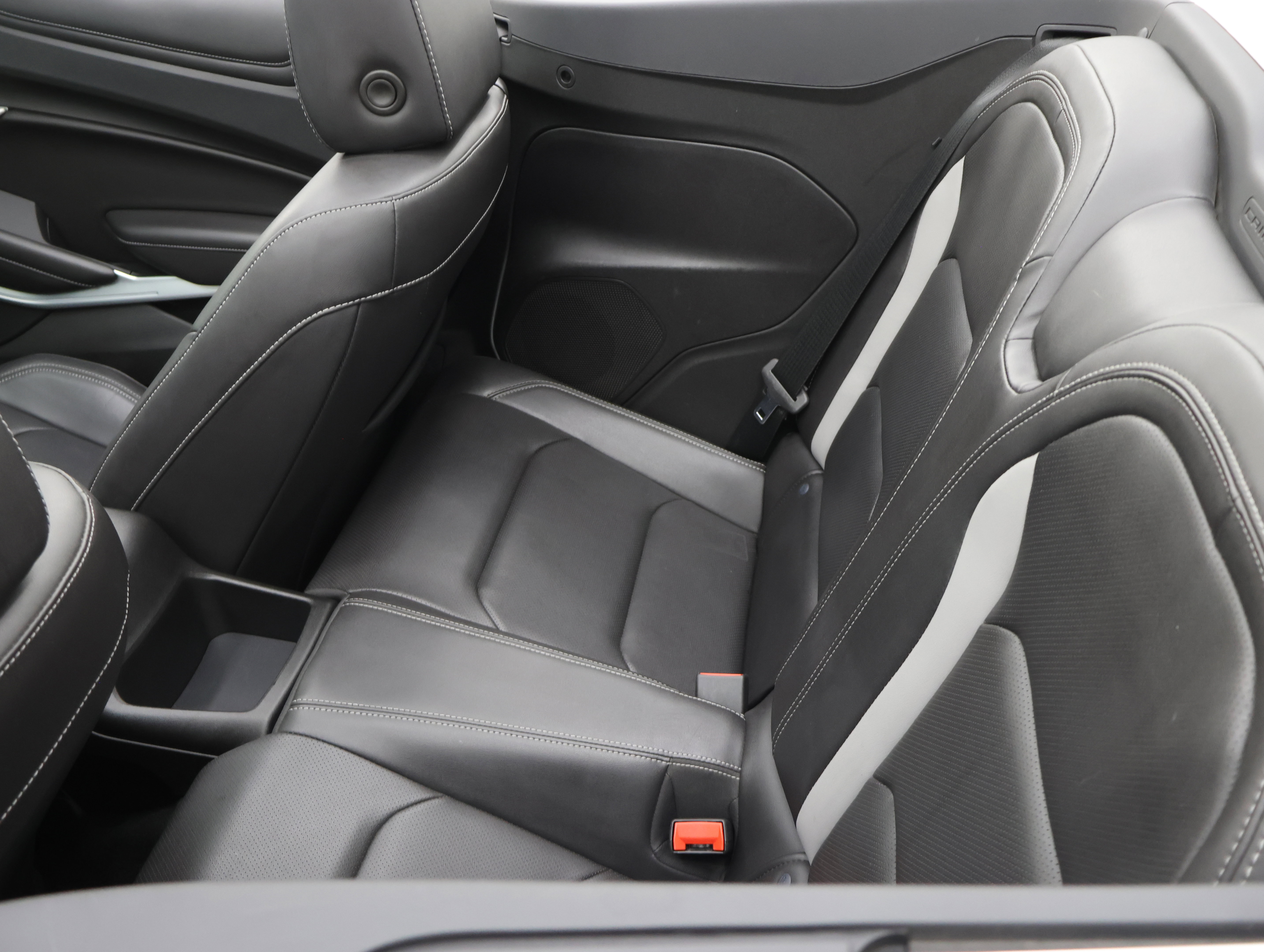 Used 2019 Chevrolet Camaro SS RWD image 55