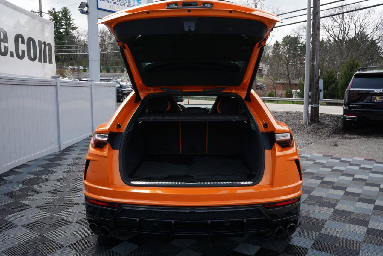 Used 2022 Lamborghini Urus AWD/4WD image 48