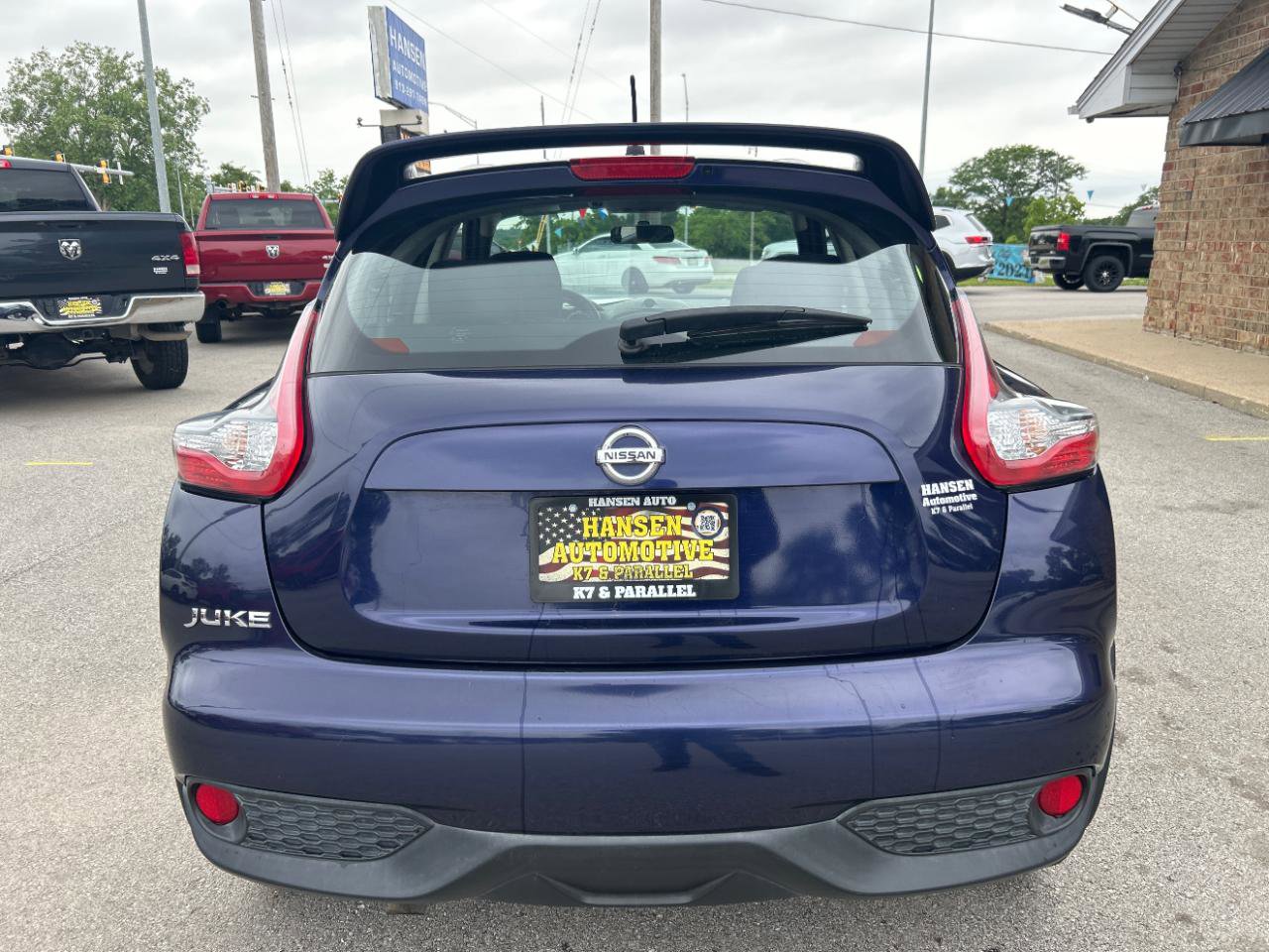 Used 2015 Nissan Juke S FWD image 6