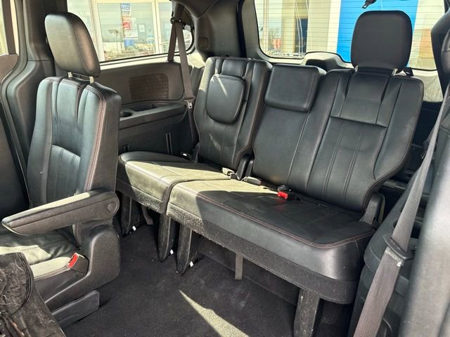 Used 2016 Dodge Grand Caravan R/T FWD image 31