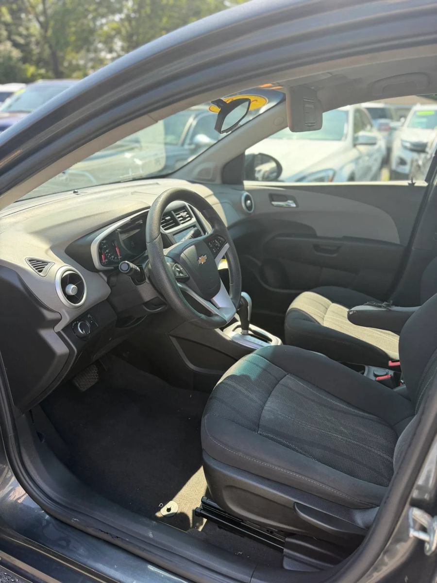 Used 2019 Chevrolet Sonic LT FWD image 11