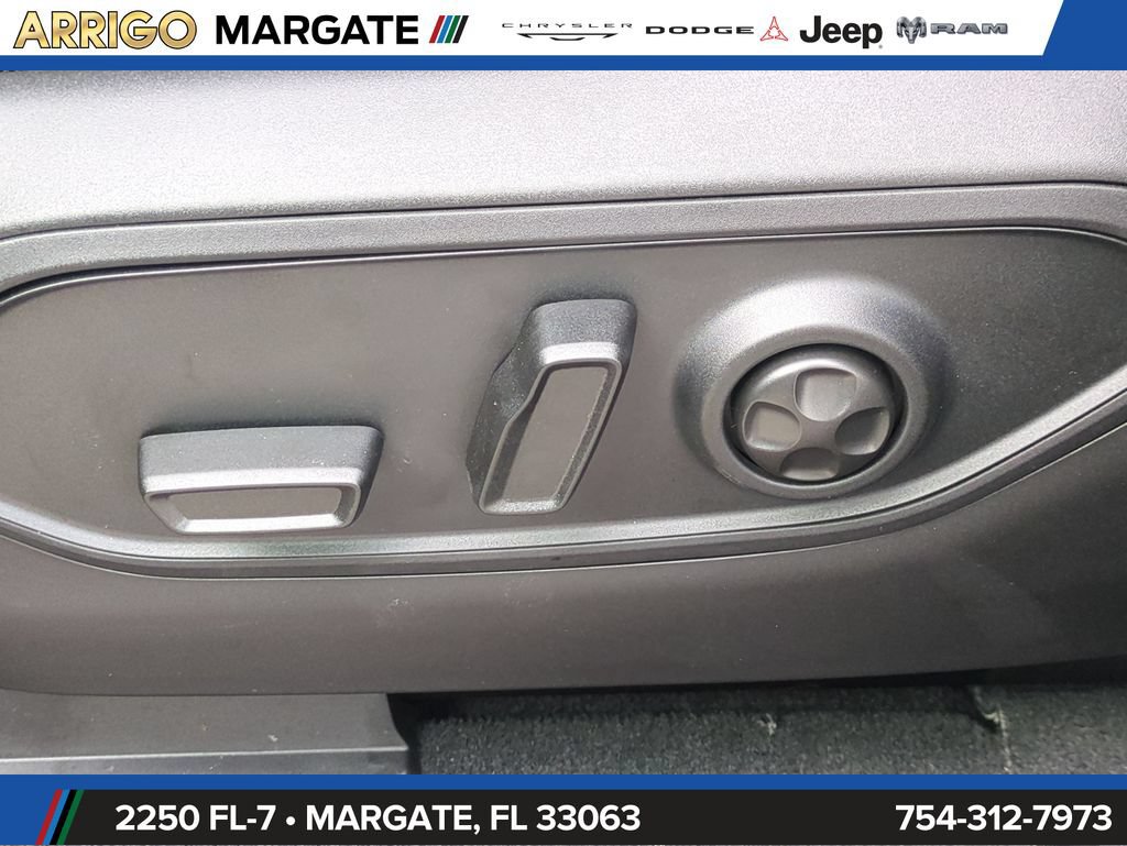 New 2026 Jeep Grand Cherokee L Laredo AWD/4WD image 20