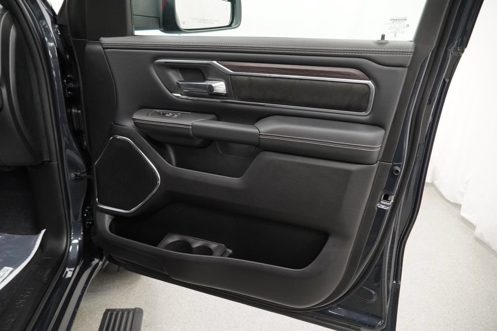 New 2027 RAM 1500 Laramie w/ Laramie Preferred Package AWD/4WD image 31