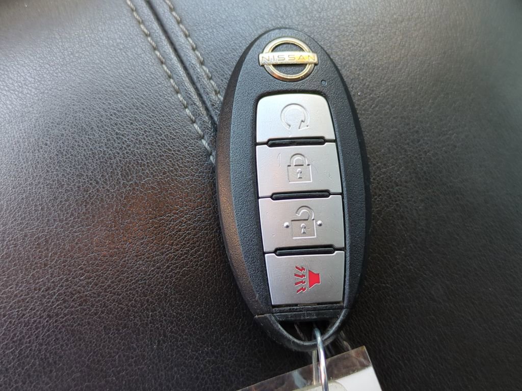 Used 2022 Nissan Pathfinder SV AWD/4WD image 30