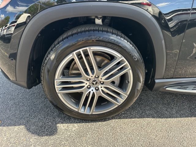 Certified 2026 Mercedes-Benz GLS 450 4MATIC image 10