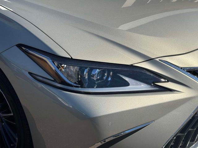 Certified 2025 Lexus ES 350 w/ Premium Package image 12