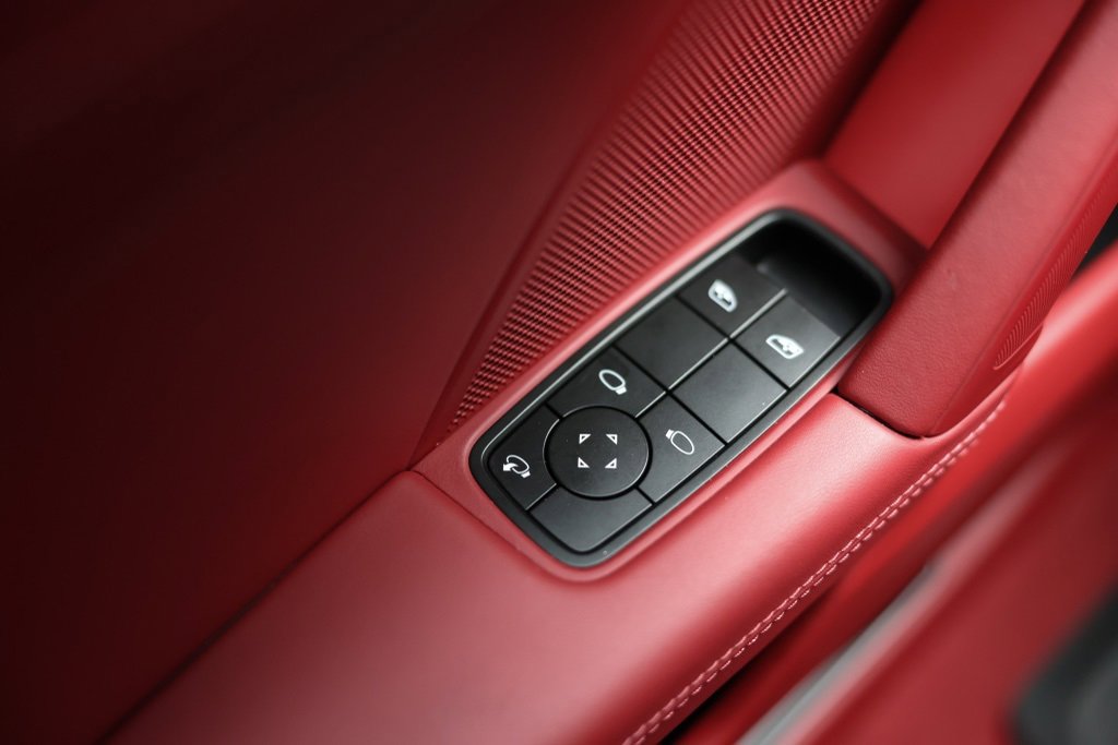 Used 2024 Porsche 911 Carrera w/ Premium Package image 43