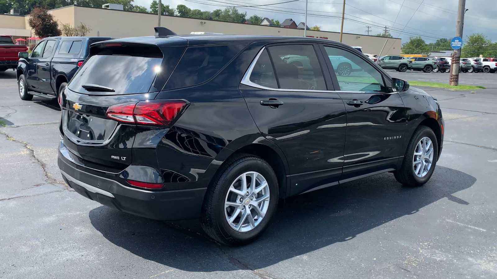 Used 2023 Chevrolet Equinox LT AWD/4WD image 8