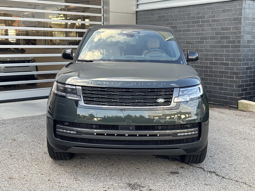 New 2026 Land Rover Range Rover Long Wheelbase SE AWD/4WD image 2