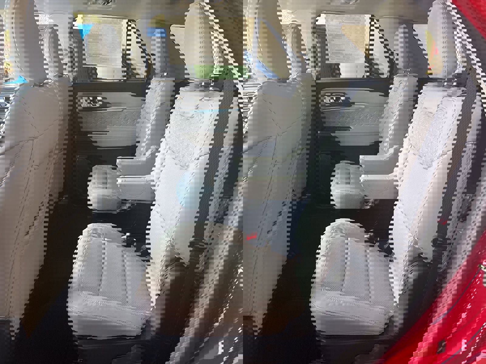 New 2026 Ford Explorer Platinum w/ LUX Leather Package image 17