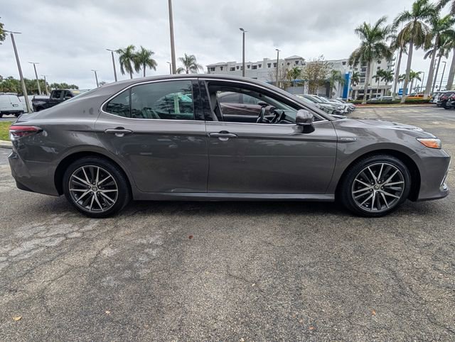 Used 2021 Toyota Camry XLE image 17