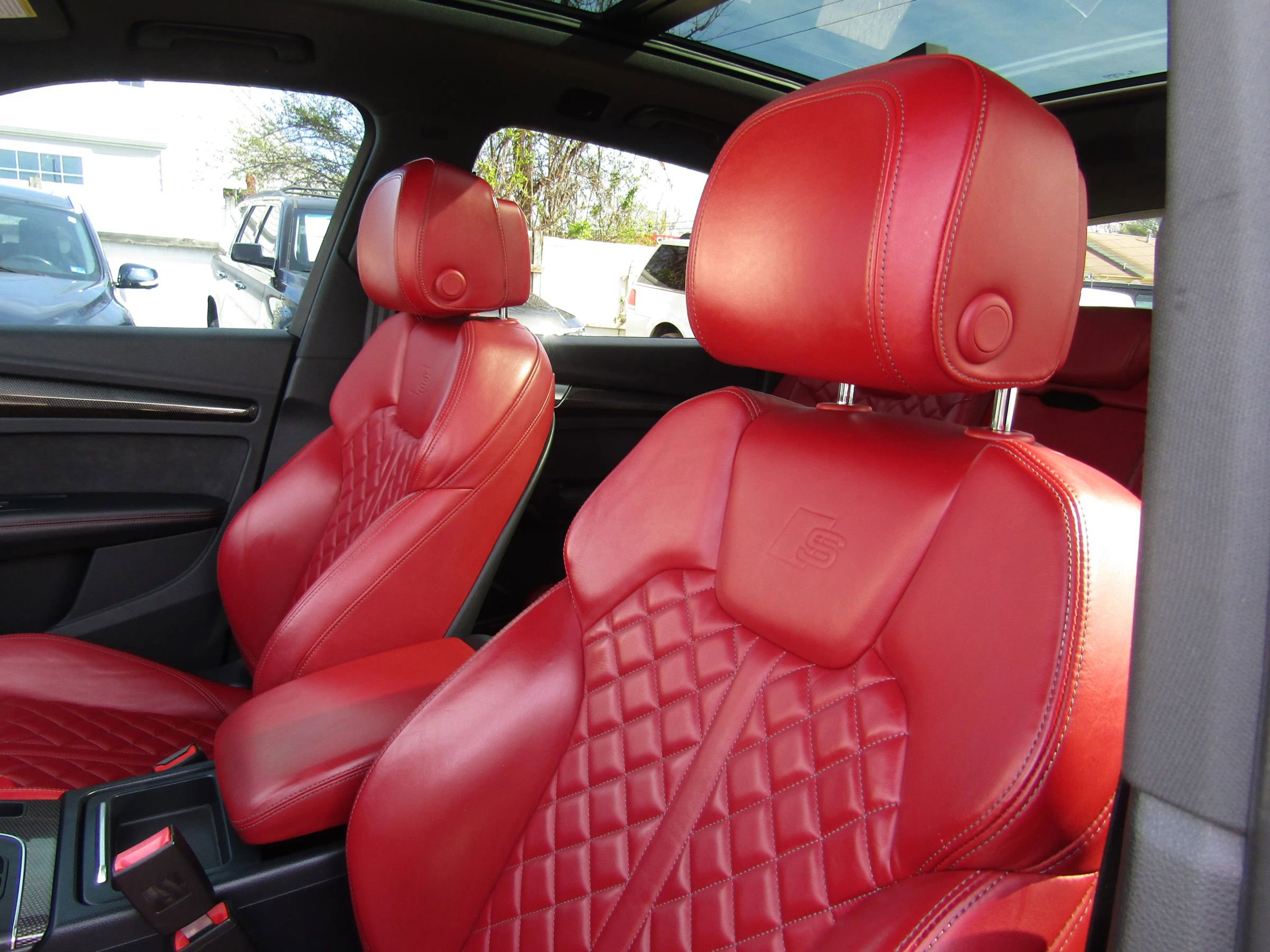 Used 2018 Audi SQ5 Premium Plus w/ S Sport Package image 21