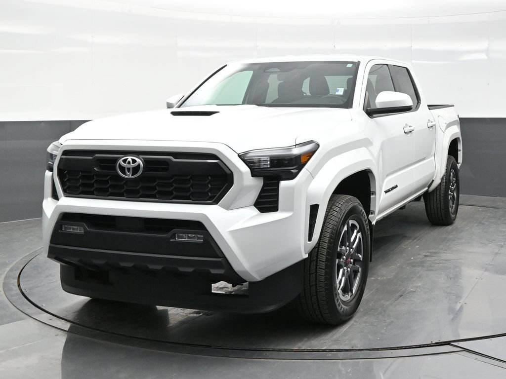 Used 2024 Toyota Tacoma TRD Sport AWD/4WD image 2