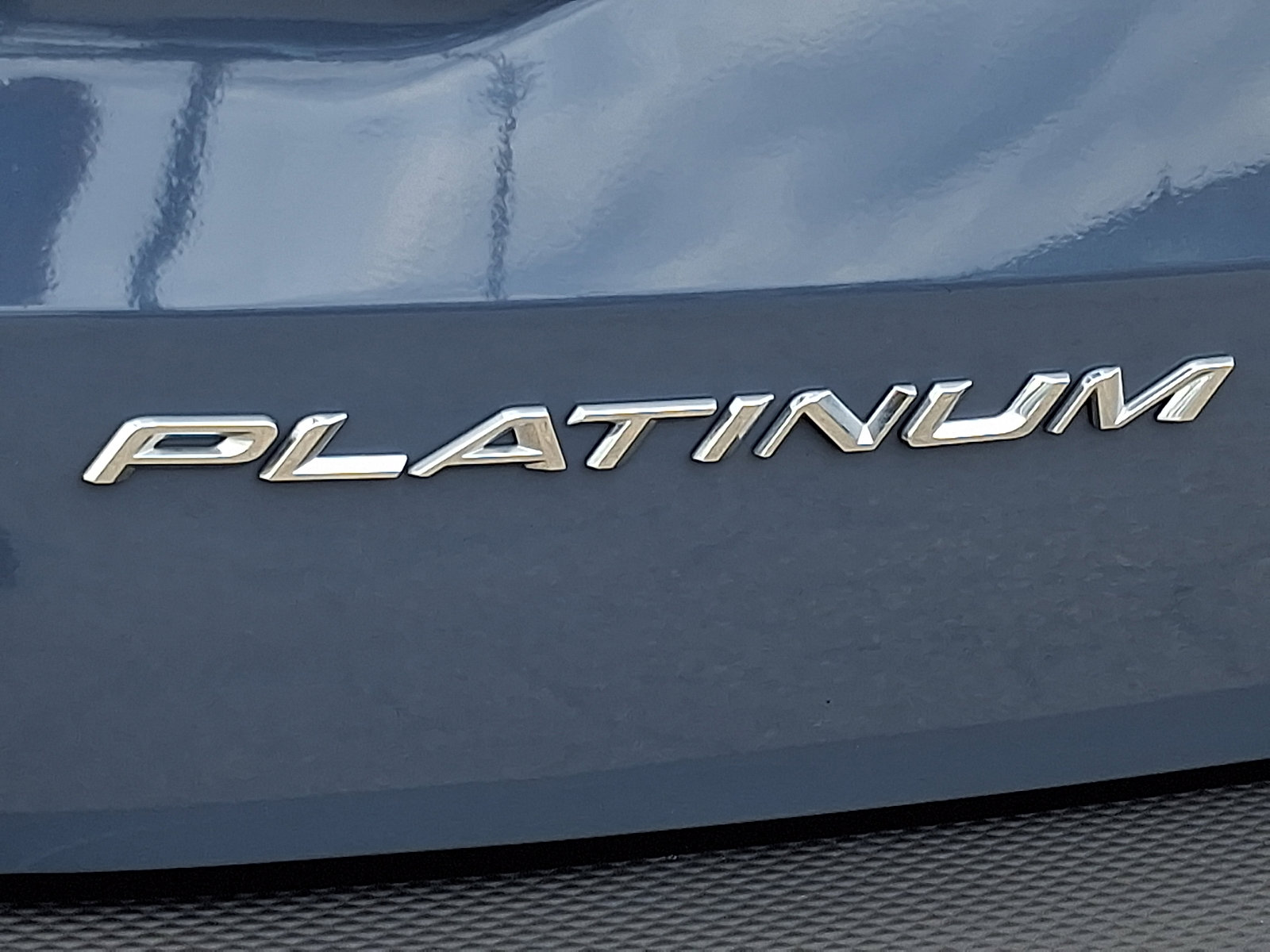 Certified 2024 Ford Escape Platinum AWD/4WD image 30