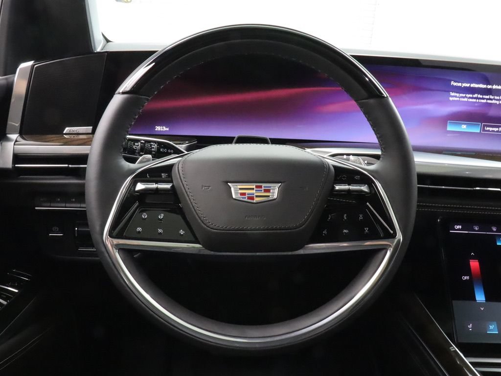 Used 2026 Cadillac Escalade Platinum Sport w/ LPO, ONYX Package AWD/4WD image 16