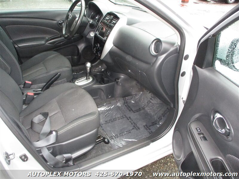 Used 2018 Nissan Versa SV w/ SV Special Edition Package FWD image 10