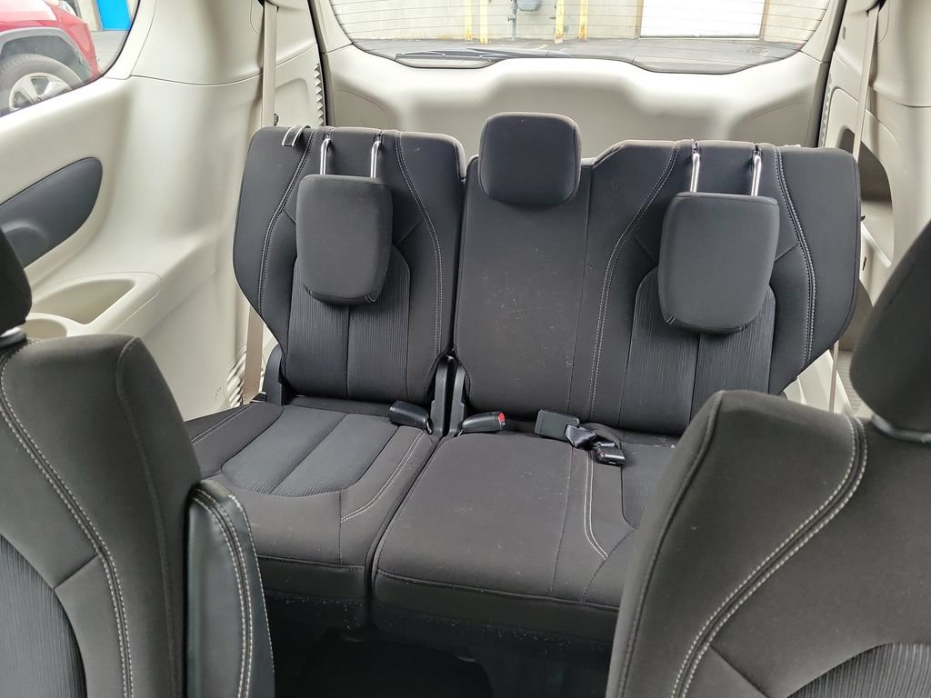 Used 2023 Chrysler Voyager LX FWD image 14