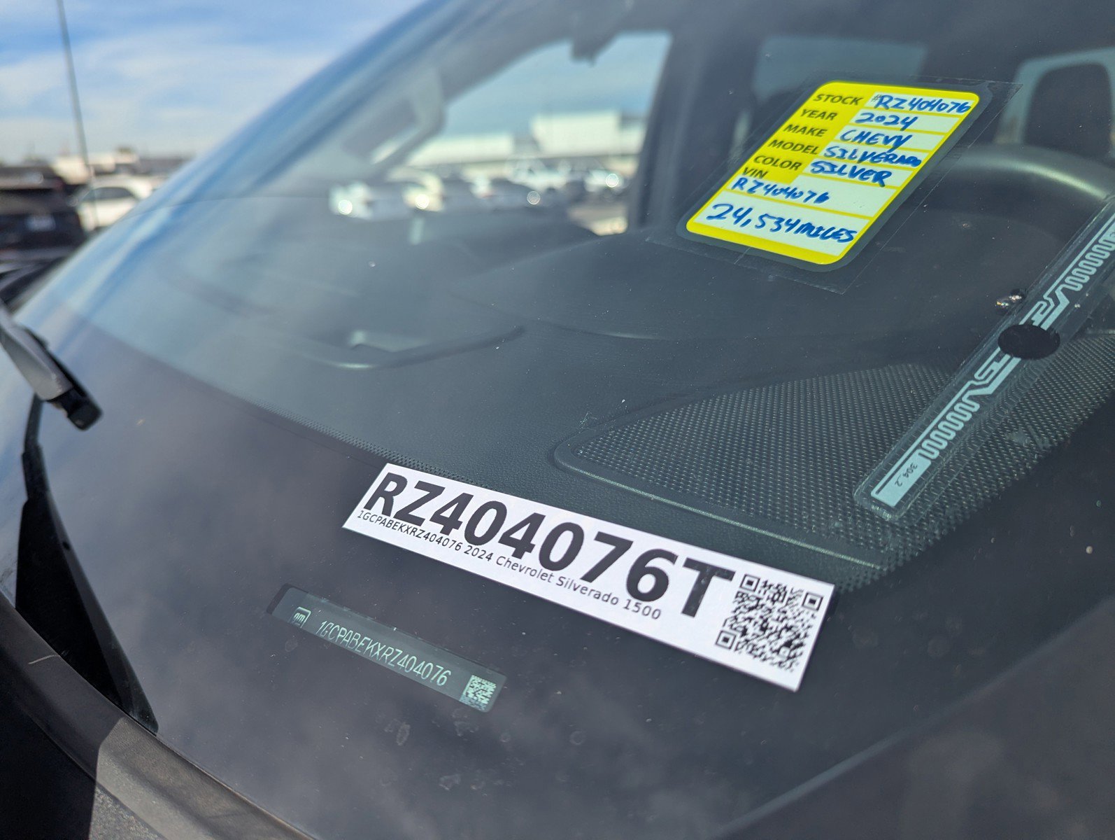 Used 2024 Chevrolet Silverado 1500 Custom image 9