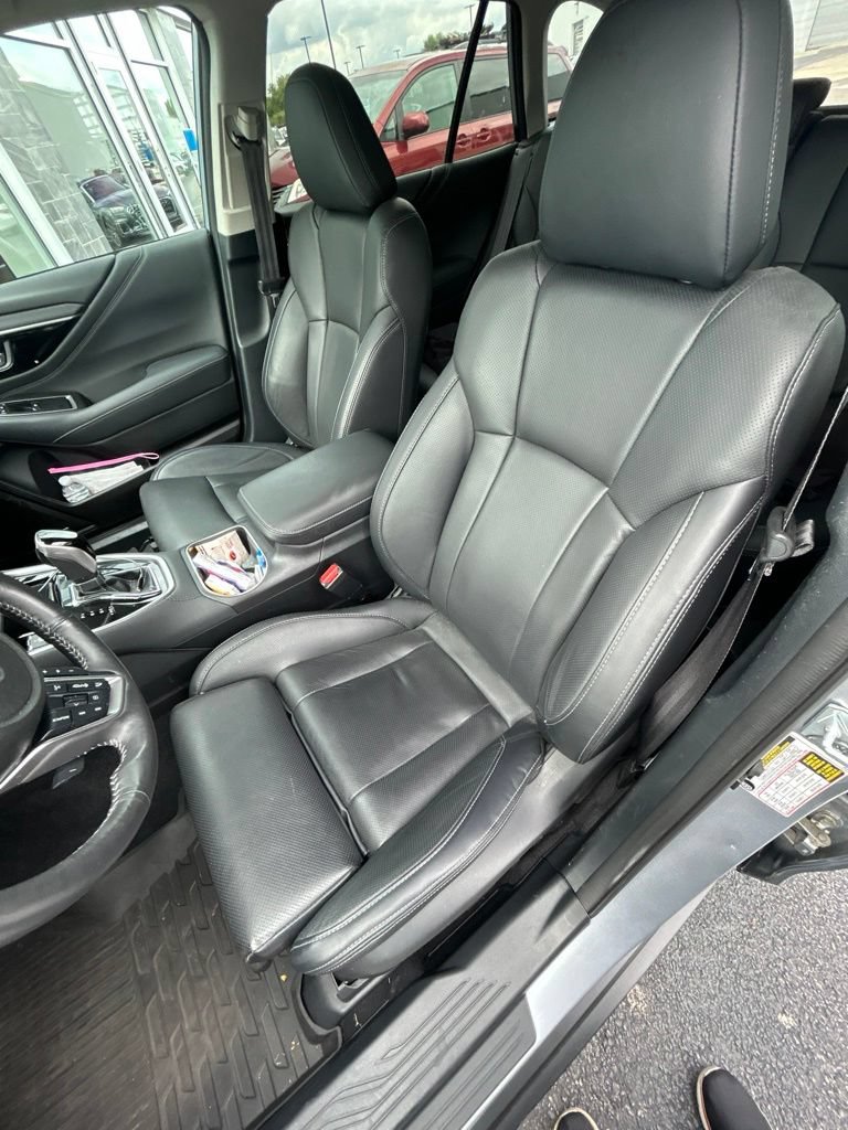 Used 2023 Subaru Outback Touring AWD/4WD image 2